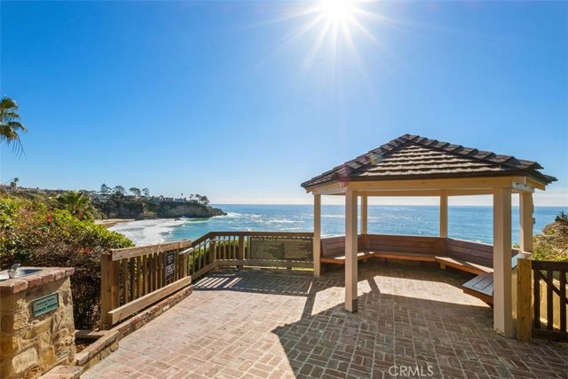 2 N Vista De La Luna, Laguna Beach, CA 92651