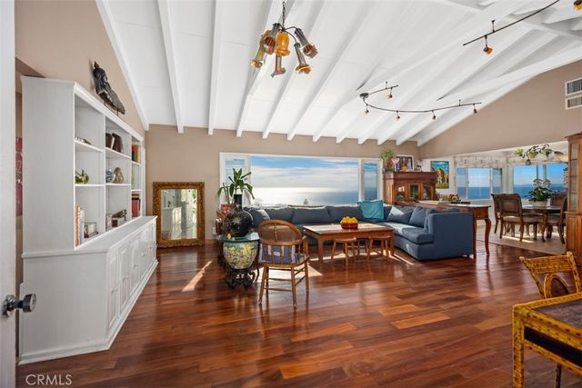 2 N Vista De La Luna, Laguna Beach, CA 92651