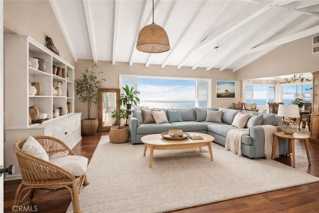 2 N Vista De La Luna, Laguna Beach, CA 92651