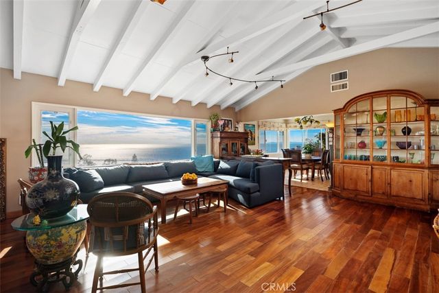 2 N Vista De La Luna, Laguna Beach, CA 92651