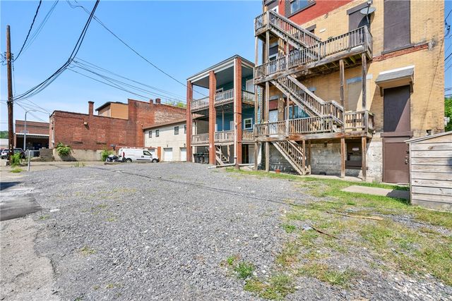 751 Chartiers Ave, Mckees Rocks, PA 15136