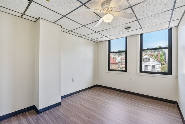 751 Chartiers Ave, Mckees Rocks, PA 15136