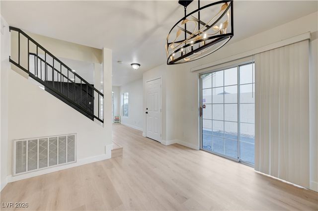 8457 Blazing Sun Avenue, Las Vegas, NV 89129