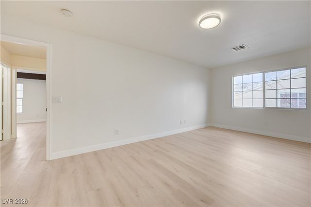 8457 Blazing Sun Avenue, Las Vegas, NV 89129