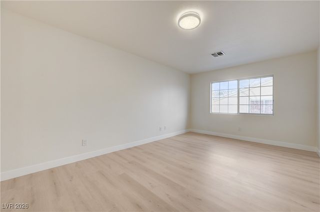 8457 Blazing Sun Avenue, Las Vegas, NV 89129