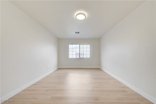 8457 Blazing Sun Avenue, Las Vegas, NV 89129