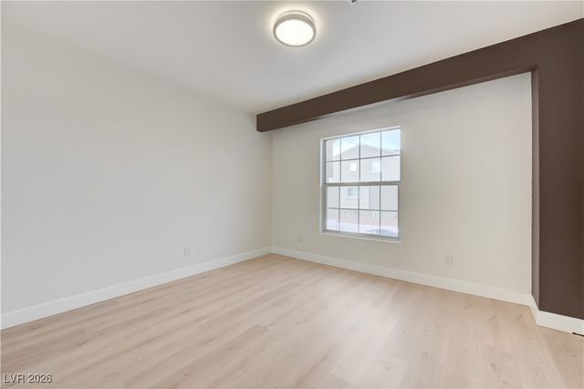 8457 Blazing Sun Avenue, Las Vegas, NV 89129