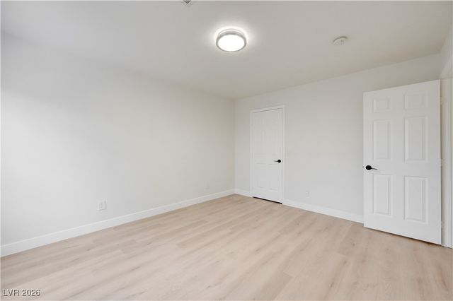 8457 Blazing Sun Avenue, Las Vegas, NV 89129