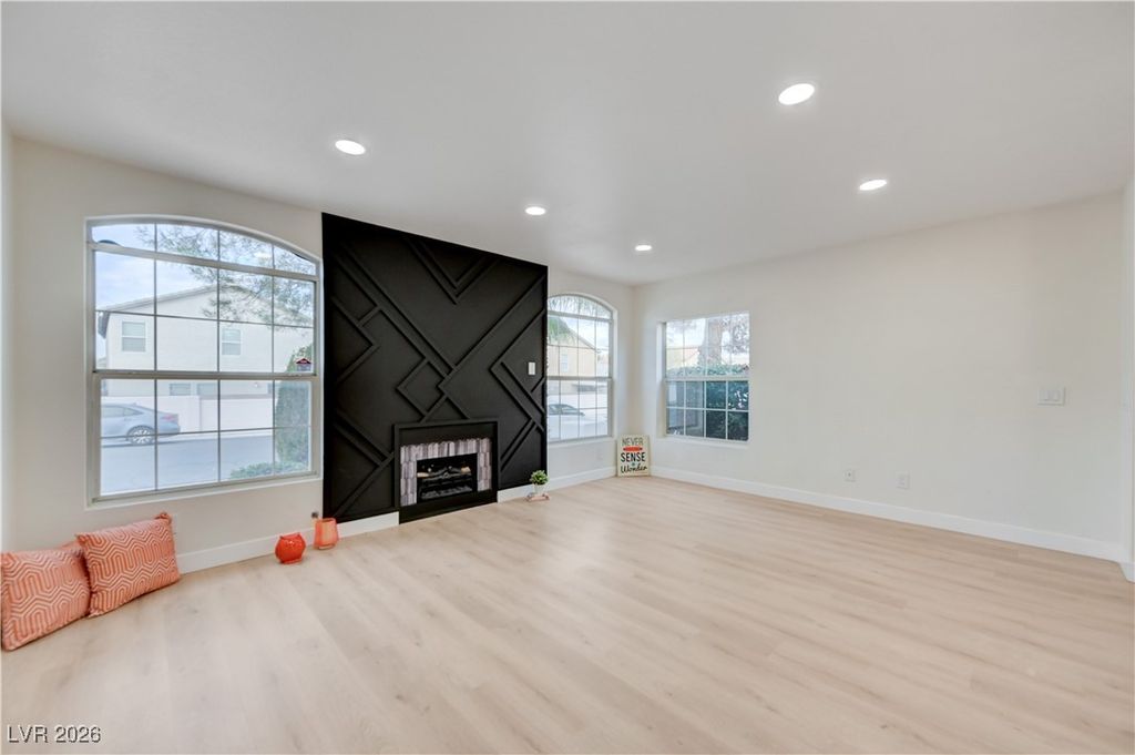 8457 Blazing Sun Avenue, Las Vegas, NV 89129