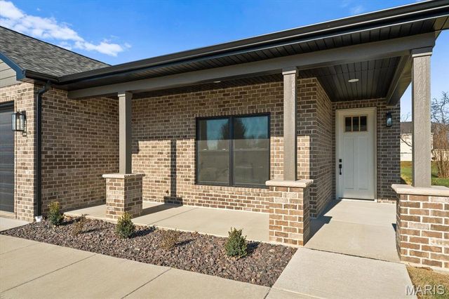 1835 Carrington Way, Swansea, IL 62226