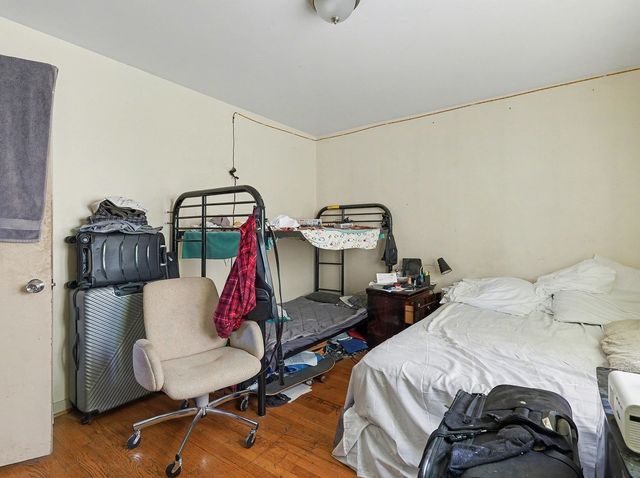 2523 Grunewald Street, Blue Island, IL 60406