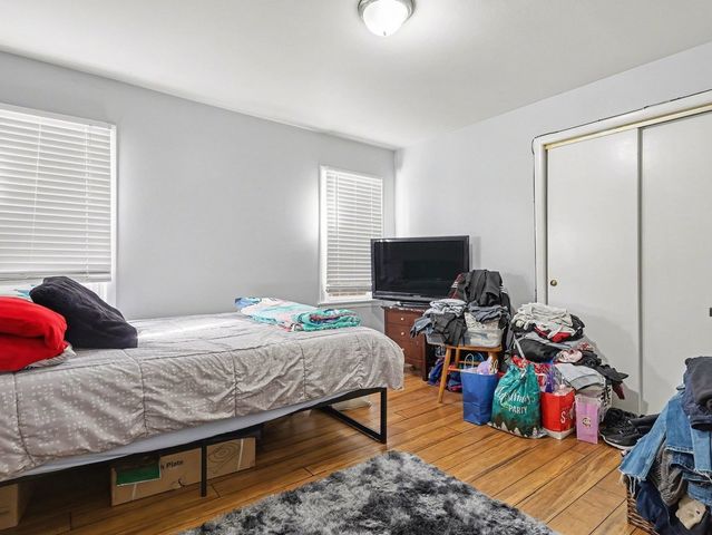 2523 Grunewald Street, Blue Island, IL 60406