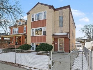 2523 Grunewald Street, Blue Island, IL 60406