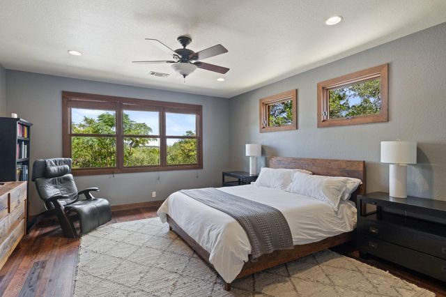 10598 Davy Crockett DR, Austin, TX 78737