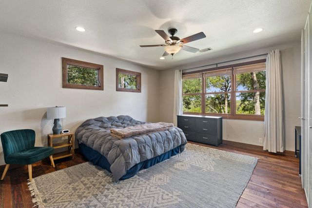 10598 Davy Crockett DR, Austin, TX 78737