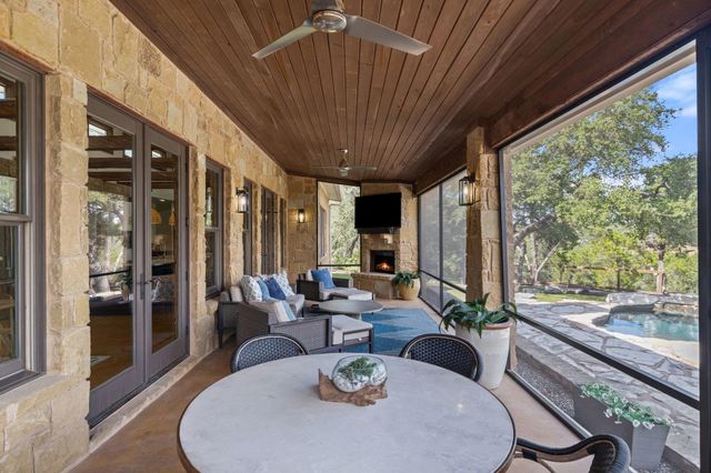 10598 Davy Crockett DR, Austin, TX 78737