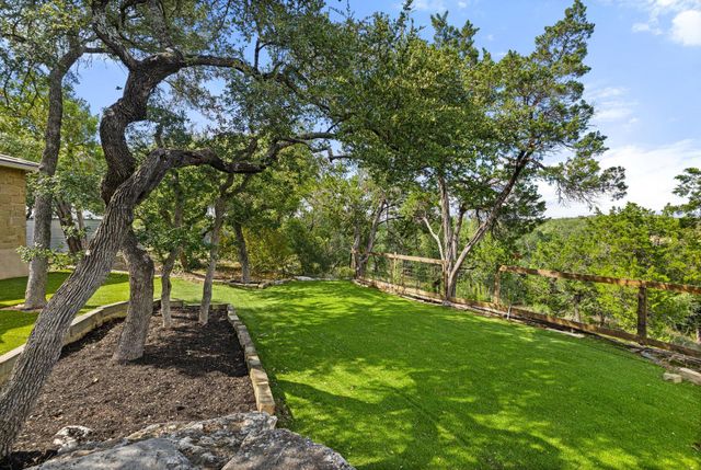 10598 Davy Crockett DR, Austin, TX 78737