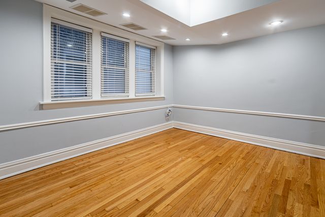 7346 Lake Street GW, River Forest, IL 60305