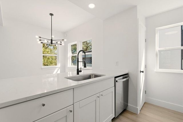 814 W Mary ST 2-B, Austin, TX 78704