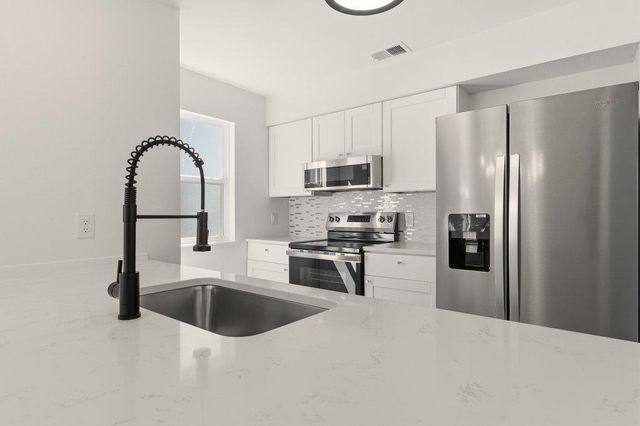 814 W Mary ST 2-B, Austin, TX 78704