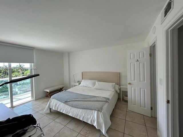 100 Bayview Dr 309, Sunny Isles Beach, FL 33160