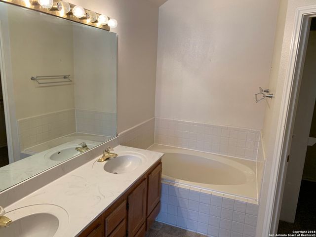 5862 SPRING CROSSING, San Antonio, TX 78247