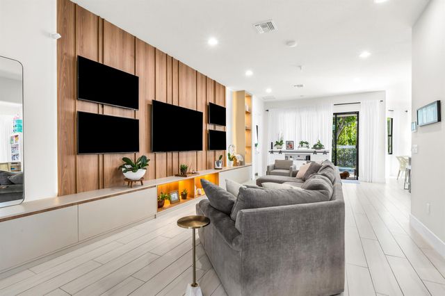 7284 Estero Drive, Lake Worth, FL 33463