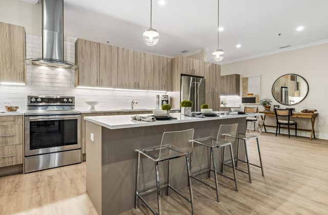 835 Lake Street 410, Oak Park, IL 60301