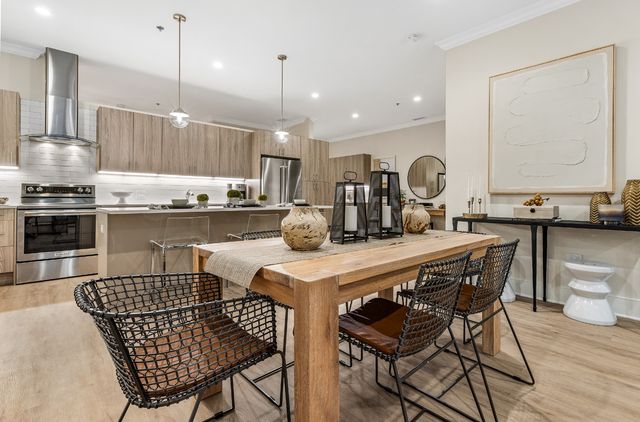 835 Lake Street 410, Oak Park, IL 60301