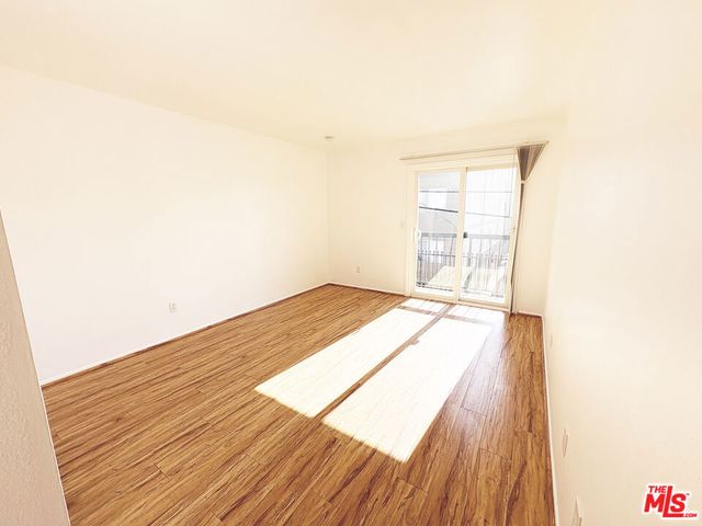 5440 Carlton Way 110, Los Angeles, CA 90027