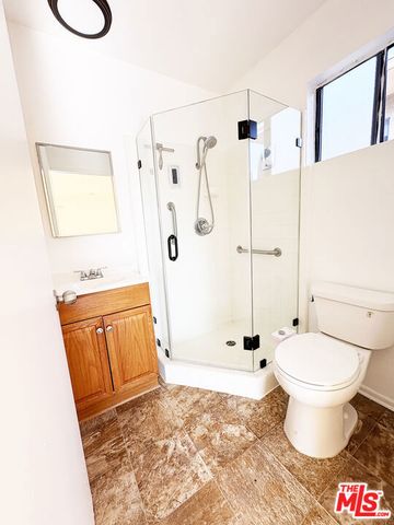 5440 Carlton Way 110, Los Angeles, CA 90027