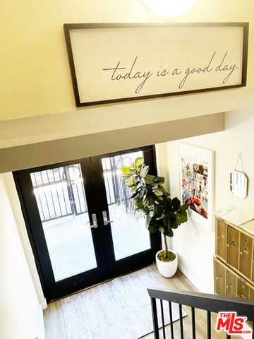 5440 Carlton Way 110, Los Angeles, CA 90027