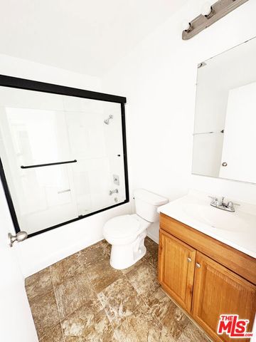 5440 Carlton Way 110, Los Angeles, CA 90027