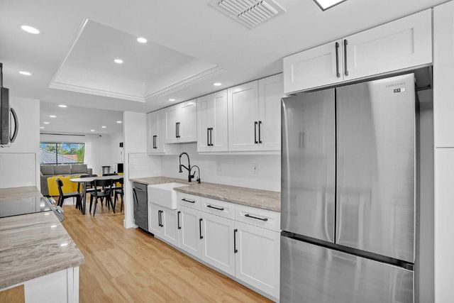 1210 Sugar Sands Drive 243, Singer Island, FL 33404