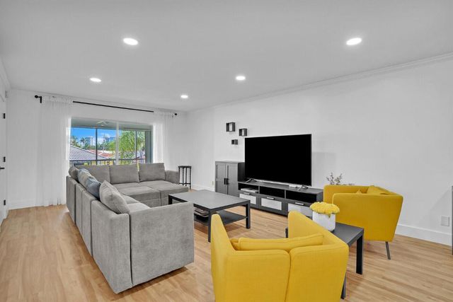 1210 Sugar Sands Drive 243, Singer Island, FL 33404