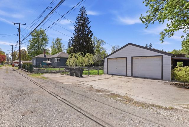3917 S Grand Blvd, Spokane, WA 99203