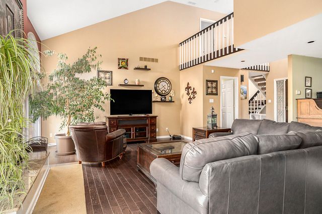 501 Eagle Court, Valparaiso, IN 46383