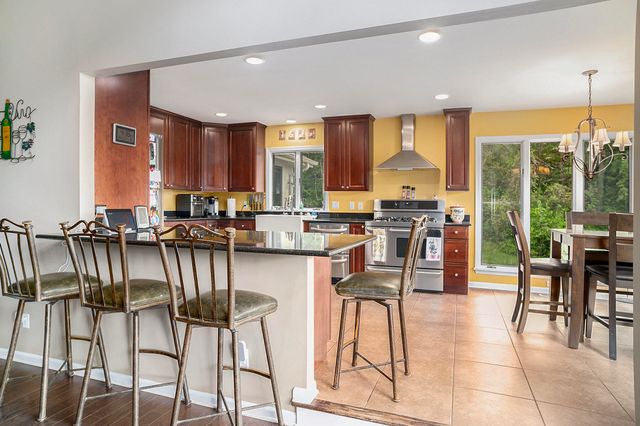 501 Eagle Court, Valparaiso, IN 46383