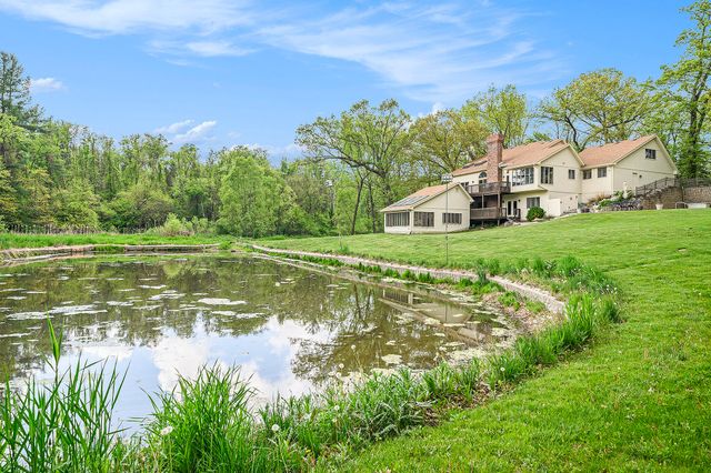 501 Eagle Court, Valparaiso, IN 46383