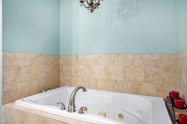 501 Eagle Court, Valparaiso, IN 46383