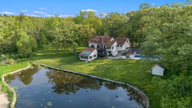 501 Eagle Court, Valparaiso, IN 46383