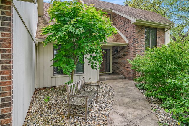 501 Eagle Court, Valparaiso, IN 46383