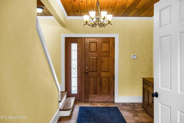 128 Rafter Rd, Tellico Plains, TN 37385