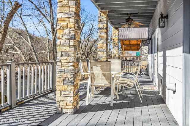 128 Rafter Rd, Tellico Plains, TN 37385