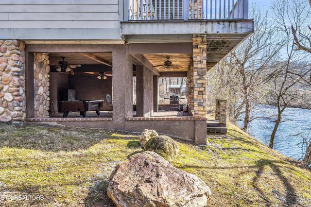 128 Rafter Rd, Tellico Plains, TN 37385