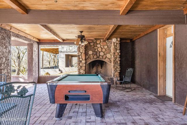 128 Rafter Rd, Tellico Plains, TN 37385
