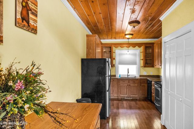 128 Rafter Rd, Tellico Plains, TN 37385