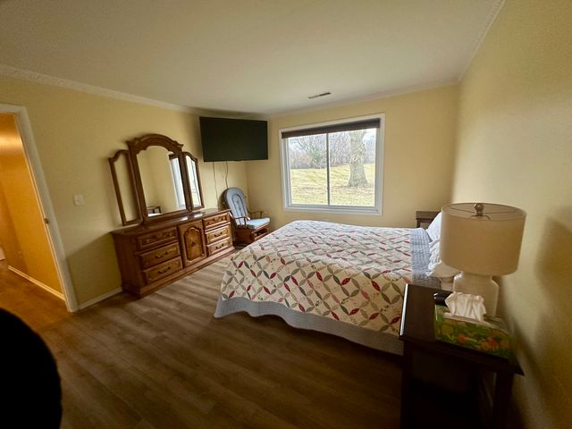 925 Wiltshire Drive D, Mchenry, IL 60050