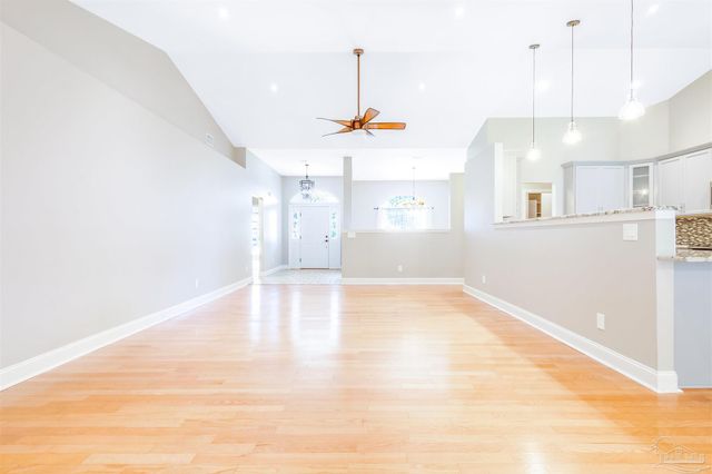 5534 Berrybrook Cr, Pace, FL 32571