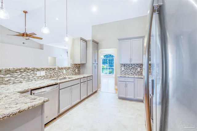 5534 Berrybrook Cr, Pace, FL 32571